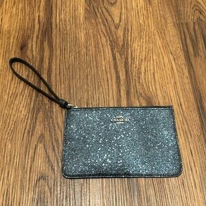 NWOT Coach Glitter Collection Midnight Silver Star Glitter Leather Wristlet